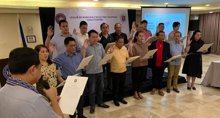 League of Municipalities of the Philippines - Iloilo oathtaking led by Mayor Trixie Fernandez as president.